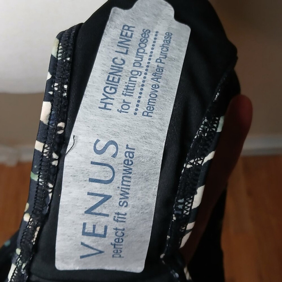 NWOT VENUS Bandeau Top Bikini Multicolour Printed Size 6 - Picture 8 of 11